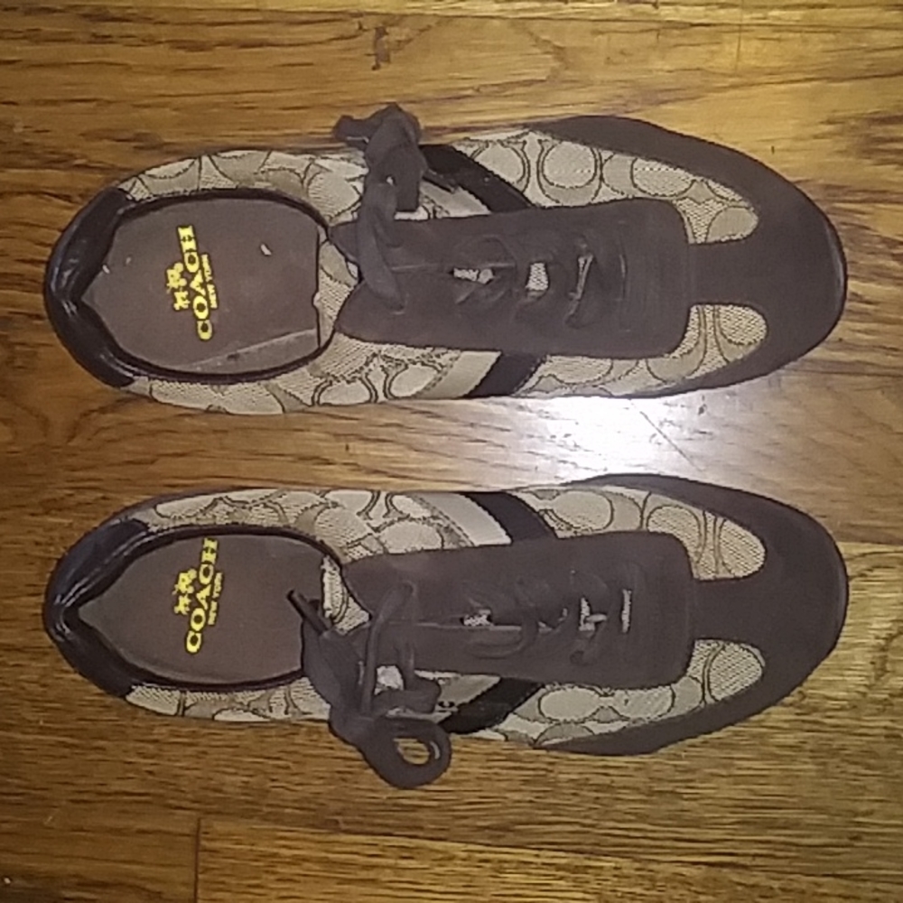 Designer Coach shoes 7 half to 8 in woman's size.